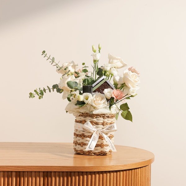 Floward Ramadan Niqsa Sweets with Scent Basket